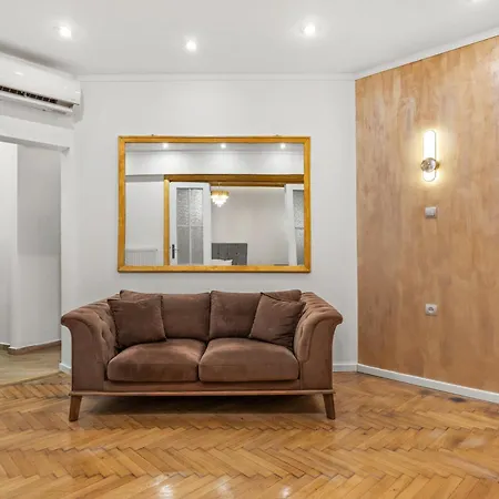 Golden Crown Apartament *