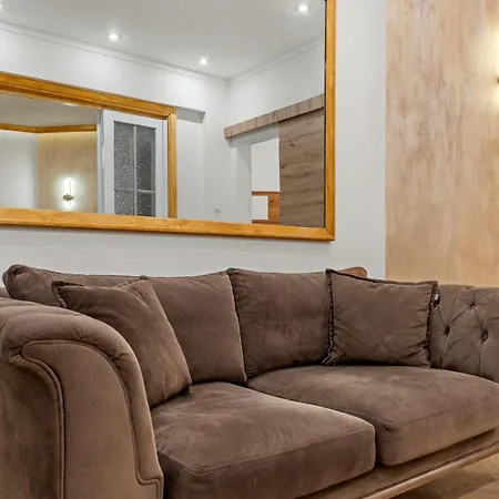 Golden Crown Apartament