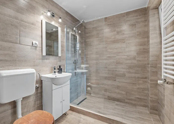 Apartament Golden Crown
