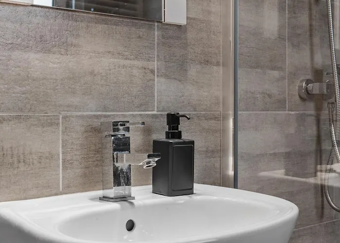 Golden Crown Bucareste